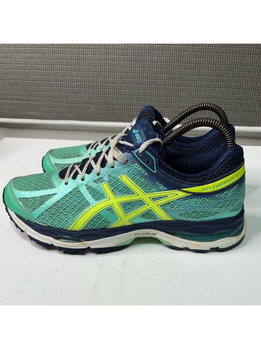 Asics Gel-Cumulus 17 Women's Running Shoes Size 9 Mint Green Athletic Sneakers